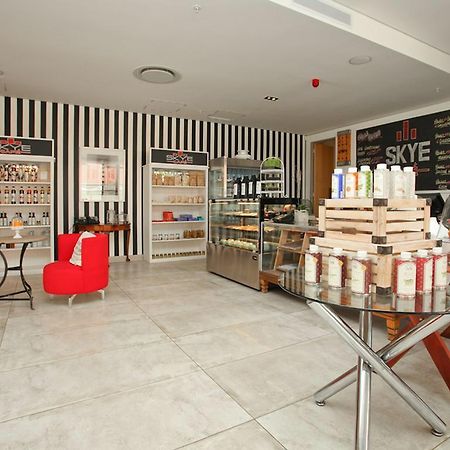 Luxury @ Sandton Skye Йоханесбург Екстериор снимка