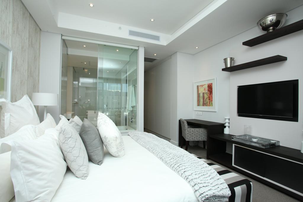 Luxury @ Sandton Skye Йоханесбург Екстериор снимка