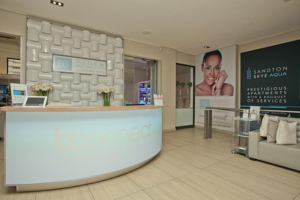 Luxury @ Sandton Skye Йоханесбург Екстериор снимка